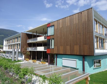 Die Fassade des Wohn- und Pflegeheims Olang